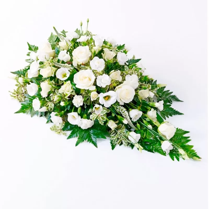 Cubre Urna con 6 Rosas y mix de Flores Blancas.
