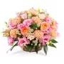 Canastillo Mediano con Lisianthus Rosados y Rosas Color Damasco más Hipéricos