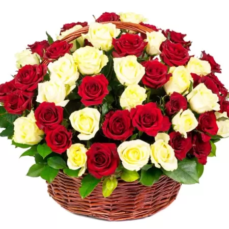 Canastillo Circular de 50 Rosas Blancas y Rojas