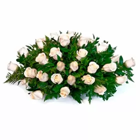 Ovalo de Condolencias con 35 Rosas Claras